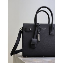 Repliche Borsa tote Sac De Jour piccola/media/grande YSL Saint Laurent nera hardware argento False Outlet Online Replica Perfetta Borsa tote Sac De Jour piccola/media/grande YSL Saint Laurent nera hardware argento Imitazioni Fake