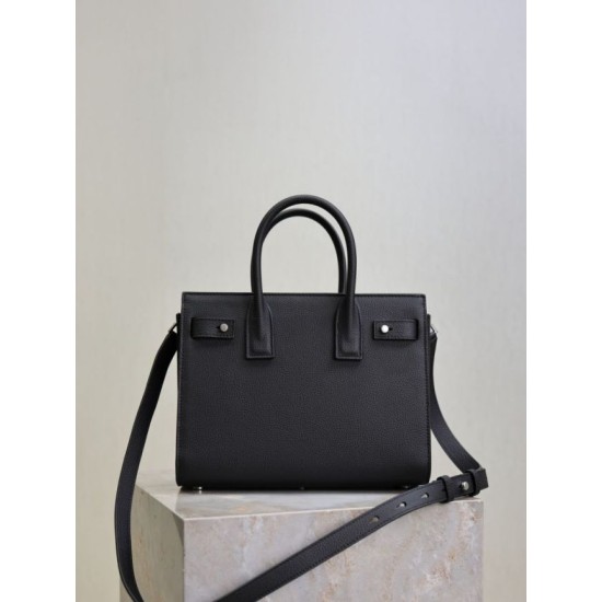 Replica Perfetta Borsa tote Sac De Jour piccola/media/grande YSL Saint Laurent nera hardware argento Imitazioni Fake