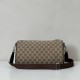 Replica Perfetta Borsa a tracolla cilindrica piccola da uomo Gucci in tela GG 834455 Imitazioni Fake