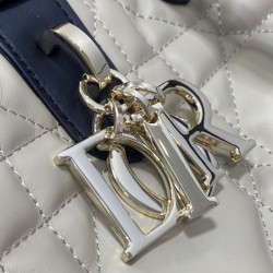 Replica Perfetta Borsa Tote Dior Toujours piccola/media/grande in pelle di vitello macrocannage beige cipria Imitazioni Fake