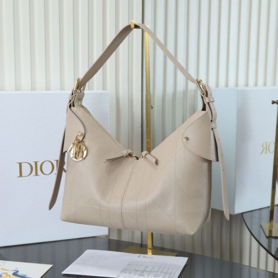 Replica Perfetta Borsa hobo Dior Voyage piccola/media piatta Macrocannage Albicocca Imitazioni Fake