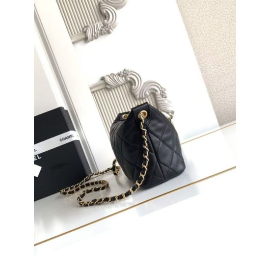 Replica Perfetta Borsa hobo Chanel piccola Pearls AS5898 pelle di vitello nera Imitazioni Fake