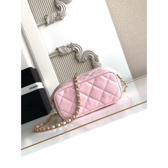 Repliche Borsa hobo Chanel piccola Pearls AS5898 pelle di vitello Rosa False Outlet Online Replica Perfetta Borsa hobo Chanel piccola Pearls AS5898 pelle di vitello Rosa Imitazioni Fake
