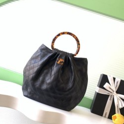 Replica Perfetta Borsa Chanel Matelasse con manico in plastica effetto legno AS6010 Nero Imitazioni Fake