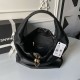Replica Perfetta Borsa hobo grande Chanel con finiture metallo dorato AS5967 Nero Imitazioni Fake