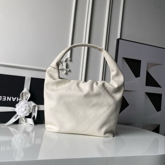 Replica Perfetta Borsa hobo grande Chanel con finiture metallo dorato AS5967 Bianco Imitazioni Fake