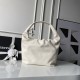 Replica Perfetta Borsa hobo grande Chanel con finiture metallo dorato AS5967 Bianco Imitazioni Fake