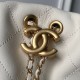 Replica Perfetta Borsa hobo grande Chanel con finiture metallo dorato AS5967 Bianco Imitazioni Fake