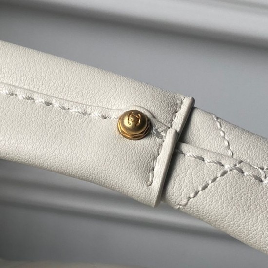 Replica Perfetta Borsa hobo grande Chanel con finiture metallo dorato AS5967 Bianco Imitazioni Fake