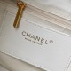 Replica Perfetta Borsa hobo grande Chanel con finiture metallo dorato AS5967 Bianco Imitazioni Fake