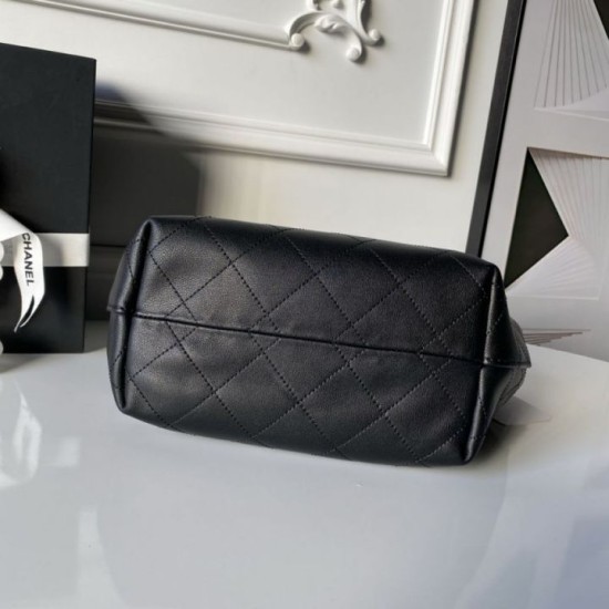 Replica Perfetta Borsa hobo Chanel con finiture metallo dorato AS5976 Nero Imitazioni Fake