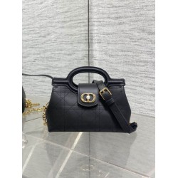 Replica Perfetta Borsa a mano Dior Jolie Top Handle Mini Chain nera Imitazioni Fake