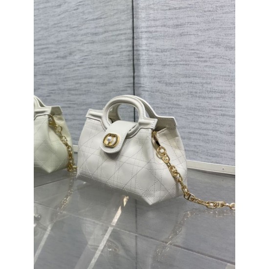 Repliche Borsa a mano Dior Jolie Top Handle Mini Chain beige False Outlet Online Replica Perfetta Borsa a mano Dior Jolie Top Handle Mini Chain beige Imitazioni Fake