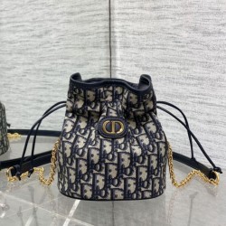 Replica Perfetta Borsa a secchiello Dior 30 Montaigne Mini Dior Oblique jacquard con coulisse Blu Imitazioni Fake