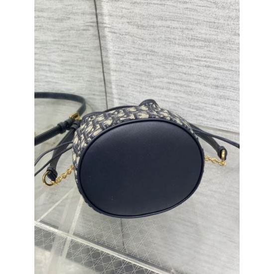 Replica Perfetta Borsa a secchiello Dior 30 Montaigne Mini Dior Oblique jacquard con coulisse Blu Imitazioni Fake