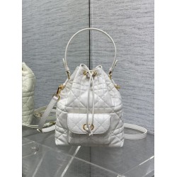 Replica Perfetta Dior piccola borsa a secchiello Dior Caro Latte Macrocannage Bianco Imitazioni Fake