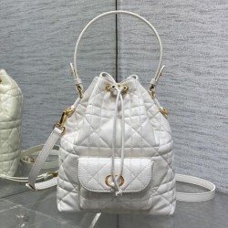 Replica Perfetta Dior piccola borsa a secchiello Dior Caro Latte Macrocannage Bianco Imitazioni Fake