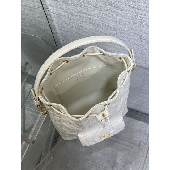 Replica Perfetta Dior piccola borsa a secchiello Dior Caro Latte Macrocannage Bianco Imitazioni Fake
