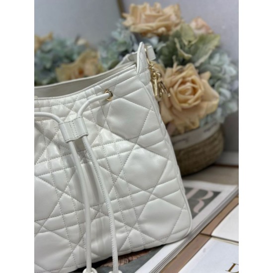 Replica Perfetta Borsa Dior D-Motion con cintura in pelle di agnello taglia 163 microchip bianca Imitazioni Fake