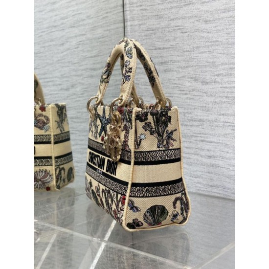 Replica Perfetta Borsa Dior Canvas Cabinet De Curiosites ricamata Lady D-Lite media beige Imitazioni Fake