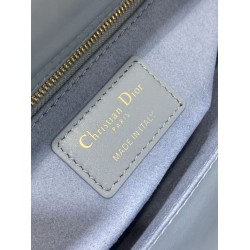 Repliche Dior Lady Dior My ABCDior Borsa piccola con manico superiore blu/grigio False Outlet Online Replica Perfetta Dior Lady Dior My ABCDior Borsa piccola con manico superiore blu/grigio Imitazioni Fake