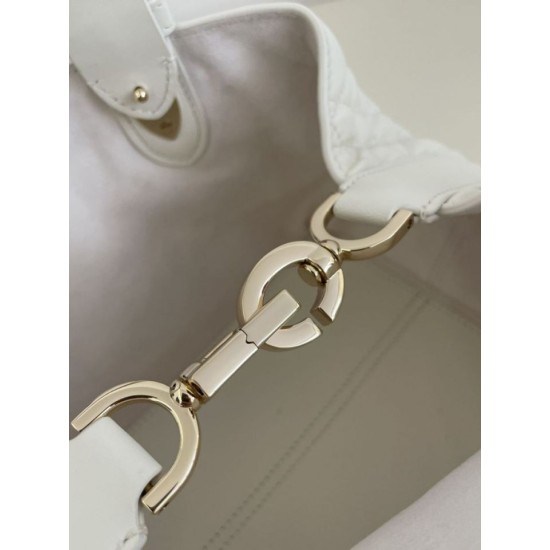Repliche Borsa Tote Dior Toujours mini in Macrocannage bianco False Outlet Online Replica Perfetta Borsa Tote Dior Toujours mini in Macrocannage bianco Imitazioni Fake