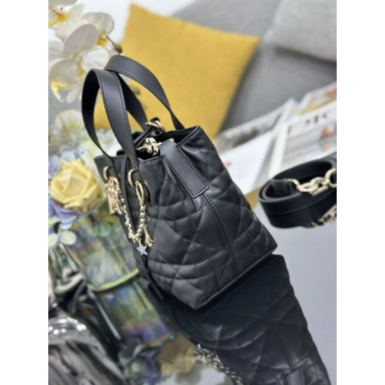 Replica Perfetta Borsa Dior Toujours Vertical Tote piccola con portafortuna Nero Imitazioni Fake