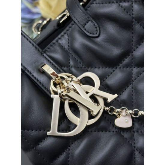 Replica Perfetta Borsa Dior Toujours Vertical Tote piccola con portafortuna Nero Imitazioni Fake