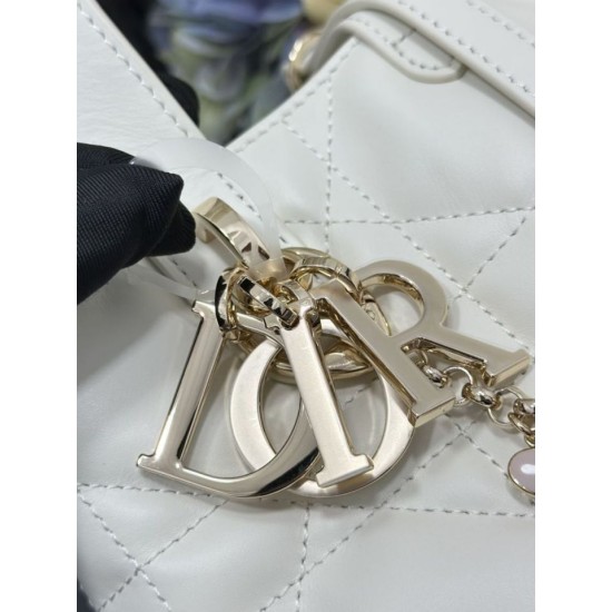 Replica Perfetta Borsa Dior Toujours Vertical Tote piccola con portafortuna bianco Imitazioni Fake