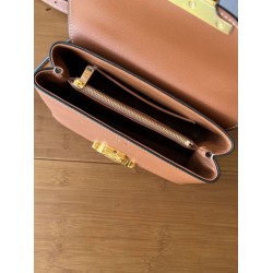 Repliche Borsa Celine Teen Nino con manico superiore in pelle di vitello liscia Marrone Imitazioni False Outlet Online