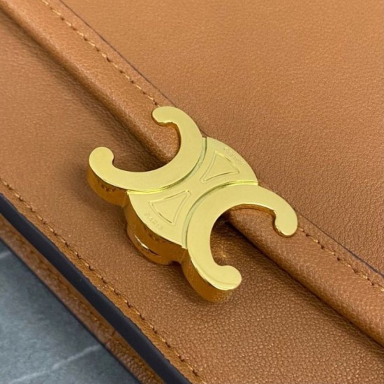 Repliche Borsa a tracolla Celine Soft Triomphe Besace Marrone Imitazioni False Outlet Online