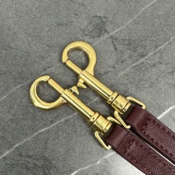 Repliche Borsa a tracolla Celine Soft Triomphe Besace bordeaux Imitazioni False Outlet Online