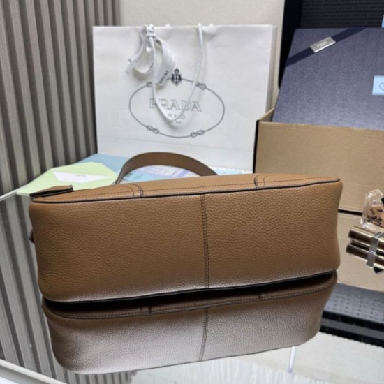 Repliche Borsa a tracolla/hobo grande Prada Aimèe Classic marrone Imitazioni False Outlet Online