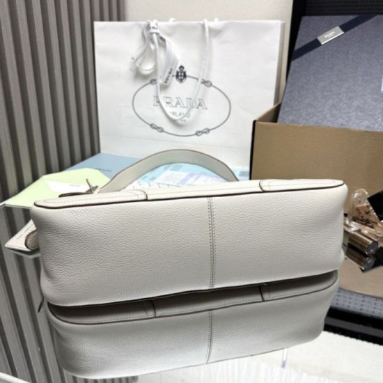 Qualità perfetta Replica Borsa a tracolla/hobo grande Prada Aimèe Classic beige Imitazioni Outlet Repliche Borsa a tracolla/hobo grande Prada Aimèe Classic beige Imitazioni False Outlet Online