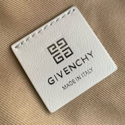 Repliche Borsa a spalla Givenchy Voyou Nano beige Imitazioni False Outlet Online