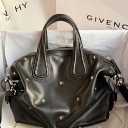 Repliche Borsa Nightingale Givenchy con dettagli a croce color argento nera Imitazioni False Outlet Online