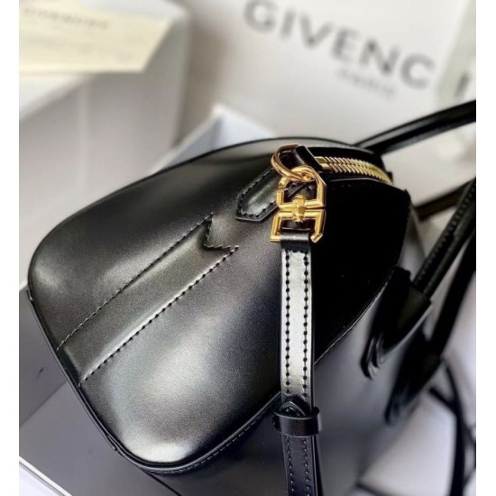 Repliche Borsa tote Givenchy Antigona Mini in pelle nera Imitazioni False Outlet Online