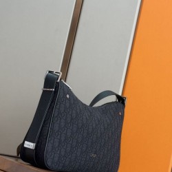 Repliche Borsa Hobo Dior Medium Dior Slider Zipped da uomo Dior Oblique jacquard nera Imitazioni False Outlet Online