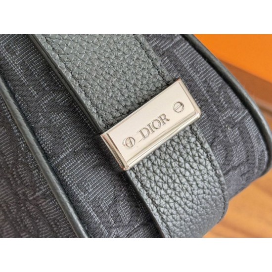 Repliche Borsa Hobo Dior Medium Dior Slider Zipped da uomo Dior Oblique jacquard nera Imitazioni False Outlet Online