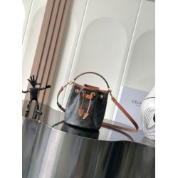 Miglior sito Replica Borsa a secchiello Celine Clara Triomphe Imitazioni Outlet Online