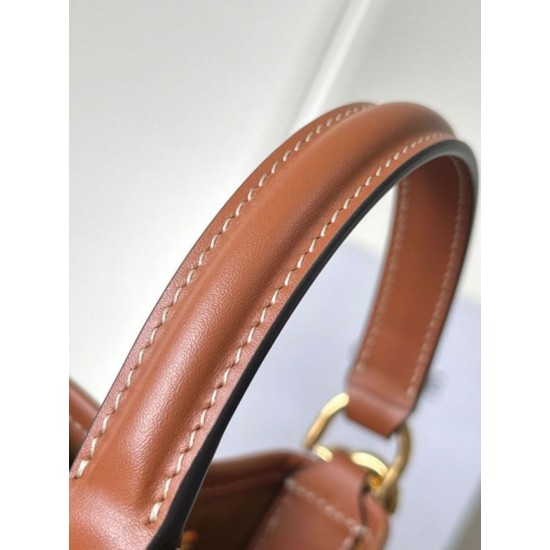Miglior sito Replica Borsa a secchiello Celine Clara Triomphe Imitazioni Outlet Online