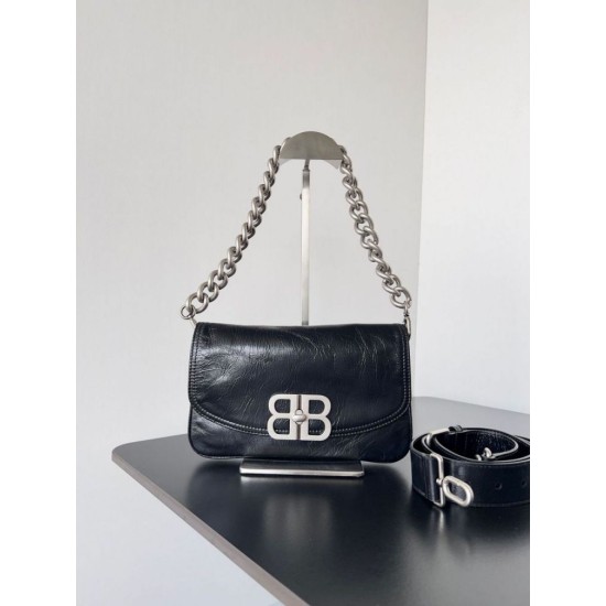 Miglior sito Replica Borsa a tracolla Balenciaga BB con patta morbida e finiture argentate Imitazioni Outlet Online
