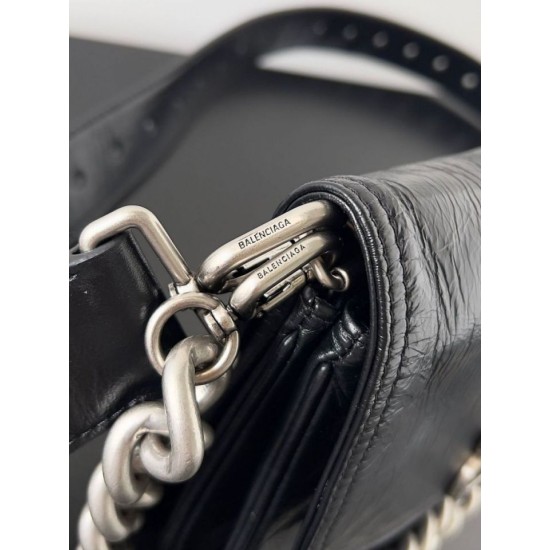 Miglior sito Replica Borsa a tracolla Balenciaga BB con patta morbida e finiture argentate Imitazioni Outlet Online