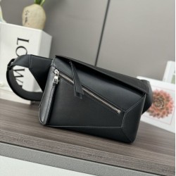 Miglior sito Replica Marsupio classico piccolo Puzzle Edge Loewe Nero Imitazioni Outlet Online