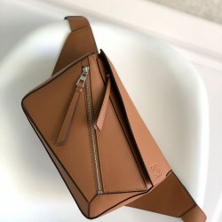 Miglior sito Replica Marsupio classico piccolo Puzzle Edge Loewe Marrone Imitazioni Outlet Online