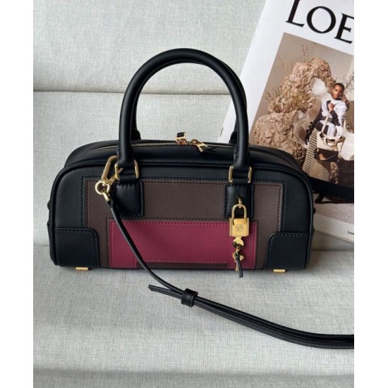 Miglior sito Replica Borsa a tracolla Loewe Amazona 23 con dettaglio lucchetto nero Imitazioni Outlet Online