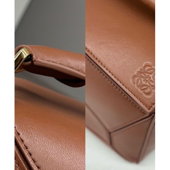 Miglior sito Replica Borsa Loewe Featherlight Puzzle piccola Caffè Imitazioni Outlet Online