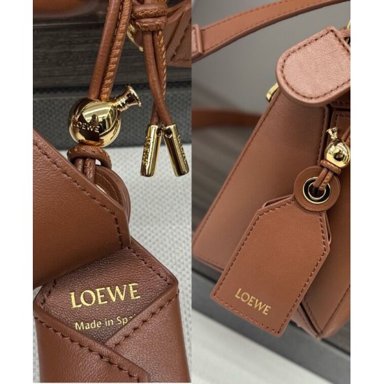 Miglior sito Replica Borsa Loewe Featherlight Puzzle piccola Caffè Imitazioni Outlet Online