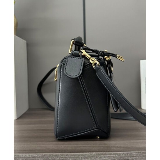 Miglior sito Replica Borsa Loewe Featherlight Puzzle piccola Nero Imitazioni Outlet Online