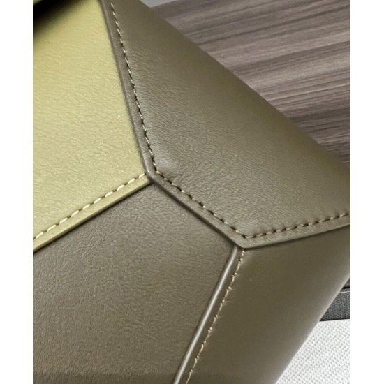 Miglior sito Replica Borsa classica Vintage Loewe Puzzle Edge piccola verde Imitazioni Outlet Online